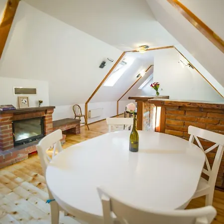 Rope Street Attic Apartment *