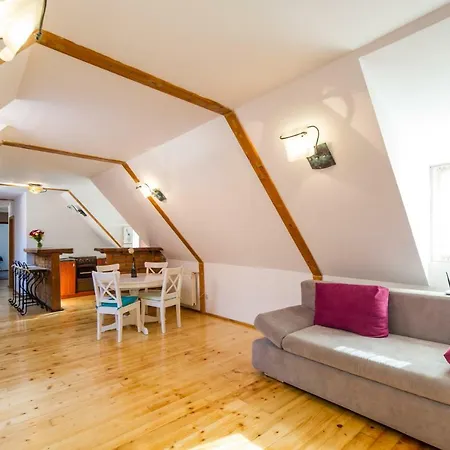 Rope Street Attic *